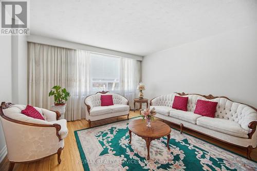 183 Vodden Street E, Brampton, ON - Indoor Photo Showing Living Room
