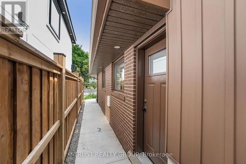 18 Deanecrest Road, Toronto, ON -  With Exterior