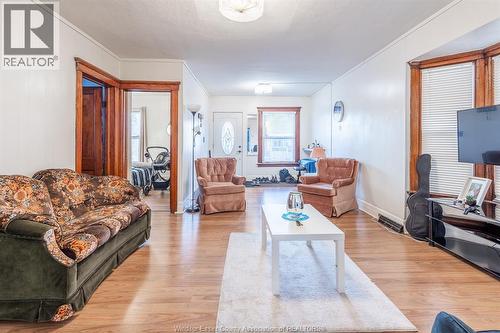 1166 Pierre, Windsor, ON - Indoor Photo Showing Living Room