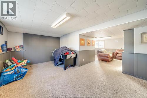 9 Mckee, Wallaceburg, ON - Indoor