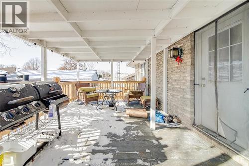 9 Mckee, Wallaceburg, ON - Outdoor With Exterior