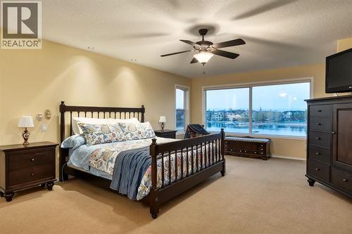 82 Auburn Sound Landing Se, Calgary, AB - Indoor Photo Showing Bedroom