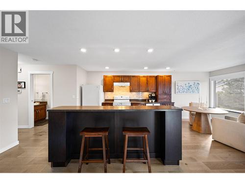 1750 Mckinley Court Unit# 4, Kamloops, BC - Indoor Photo Showing Kitchen