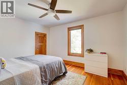 2nd Bed overlooking the backyard - 