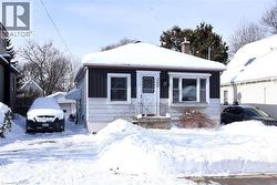 302 EAST 27TH Street  Hamilton, ON L8V 3G6