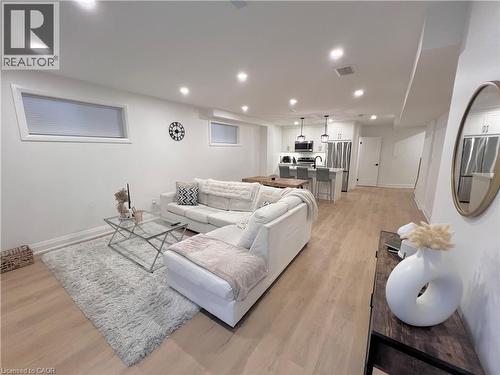 31 Colin Crescent, Hamilton, ON - Indoor