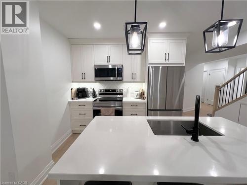31 Colin Crescent, Hamilton, ON - Indoor Photo Showing Kitchen With Double Sink