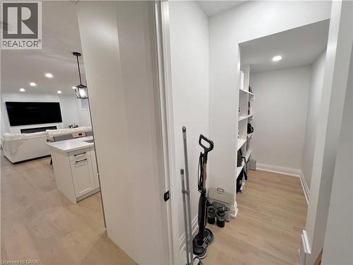 31 Colin Crescent, Hamilton, ON - Indoor Photo Showing Other Room