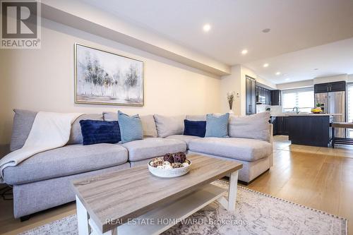 51 - 5650 Winston Churchill Boulevard, Mississauga, ON - Indoor Photo Showing Living Room