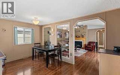 Dining Roiom - 31, 99 Arbour Lake Road Nw, Calgary, AB 