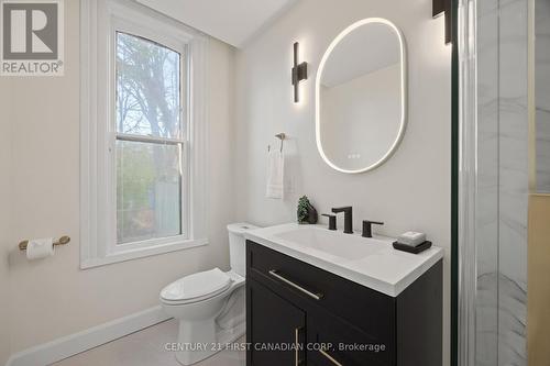 14 Euclid Avenue, London South (South F), ON - Indoor Photo Showing Bathroom