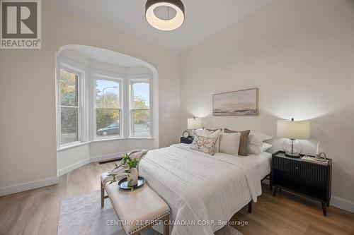 14 Euclid Avenue, London South (South F), ON - Indoor Photo Showing Bedroom