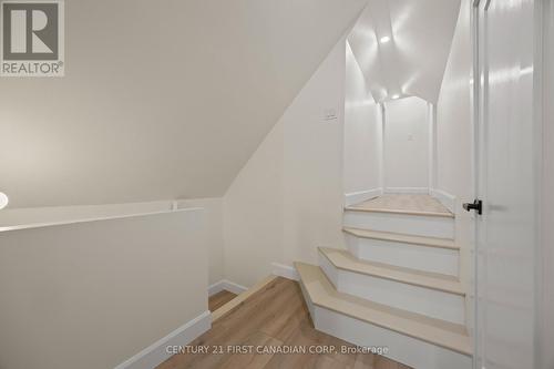 14 Euclid Avenue, London South (South F), ON - Indoor Photo Showing Other Room