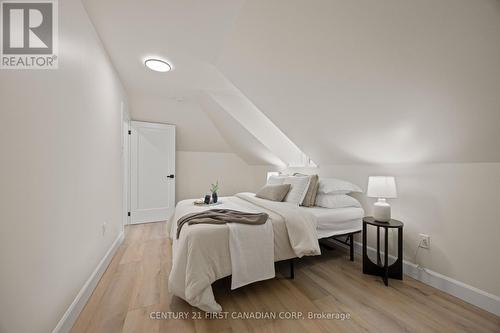 14 Euclid Avenue, London South (South F), ON - Indoor Photo Showing Bedroom