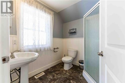1168 West Bay, Capreol, ON - Indoor Photo Showing Bathroom