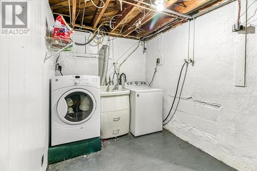 154 Charette Avenue, Chelmsford, ON - Indoor Photo Showing Laundry Room