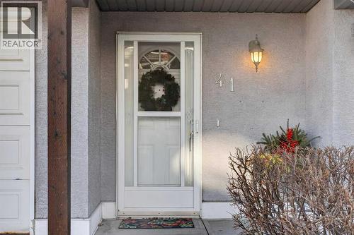 41 Sandarac Villas Nw, Calgary, AB - Outdoor With Exterior