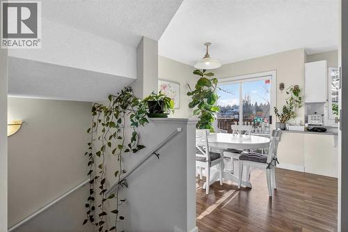 41 Sandarac Villas Nw, Calgary, AB - Indoor Photo Showing Dining Room