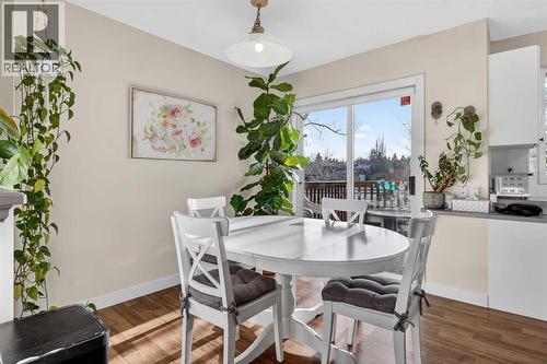 41 Sandarac Villas Nw, Calgary, AB - Indoor Photo Showing Dining Room
