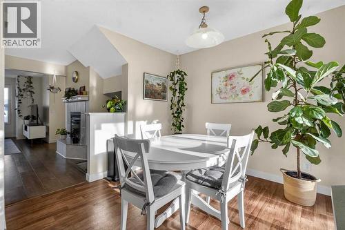 41 Sandarac Villas Nw, Calgary, AB - Indoor Photo Showing Dining Room