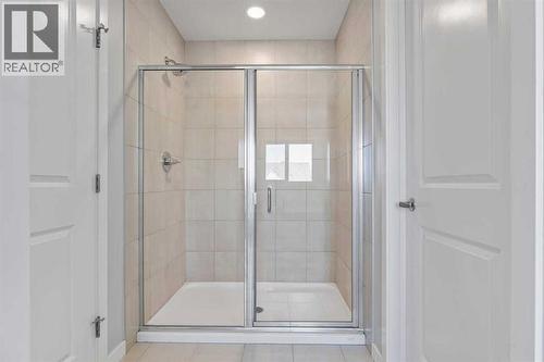 184 Masters Rise Se, Calgary, AB - Indoor Photo Showing Bathroom