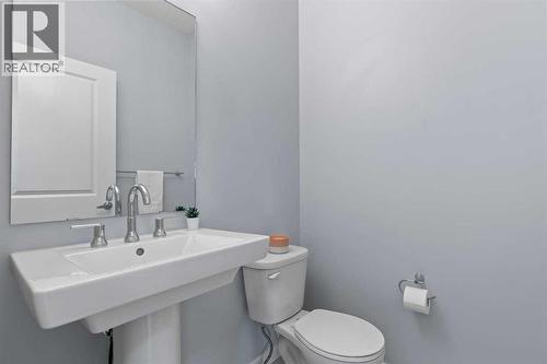 184 Masters Rise Se, Calgary, AB - Indoor Photo Showing Bathroom