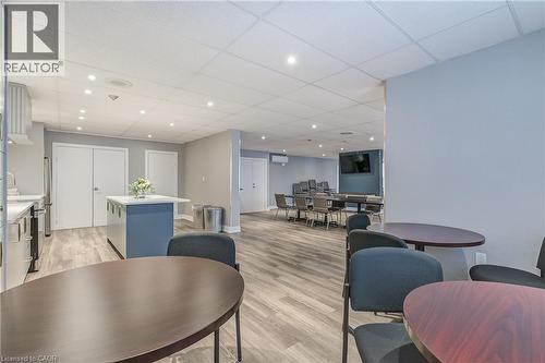 Dining space featuring light wood-style flooring, recessed lighting, and a drop ceiling - 3845 Lakeshore Boulevard W Unit# 804, Etobicoke, ON - Indoor