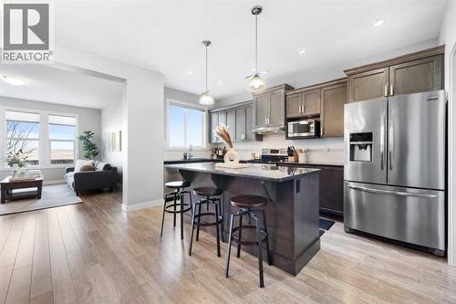 153 Williamstown Park Nw, Airdrie, AB - Indoor Photo Showing Kitchen With Upgraded Kitchen