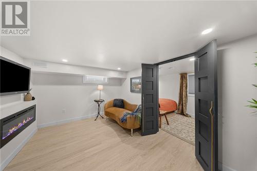 10 Diorite Street, Copper Cliff, ON - Indoor