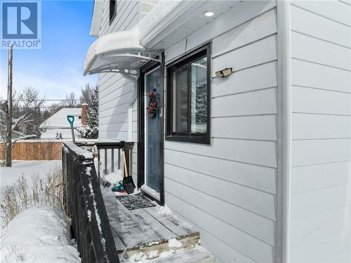 10 Diorite Street, Copper Cliff, ON - Outdoor With Exterior