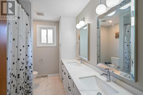 6808 Corwin Crescent, Niagara Falls (Dorchester), ON - Indoor Photo Showing Bathroom