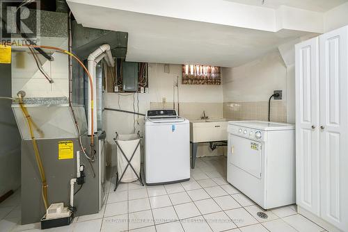 6808 Corwin Crescent, Niagara Falls (Dorchester), ON - Indoor Photo Showing Laundry Room