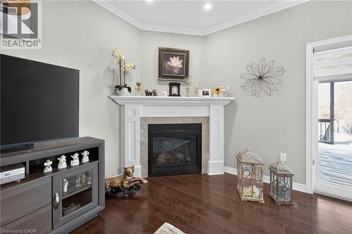 49 Postma Drive, Dunnville, ON - Indoor Photo Showing Living Room With Fireplace
