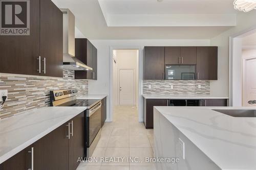 2417 Edward Leaver Trail, Oakville, ON - Indoor Photo Showing Kitchen With Upgraded Kitchen