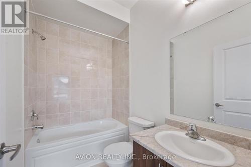2417 Edward Leaver Trail, Oakville, ON - Indoor Photo Showing Bathroom
