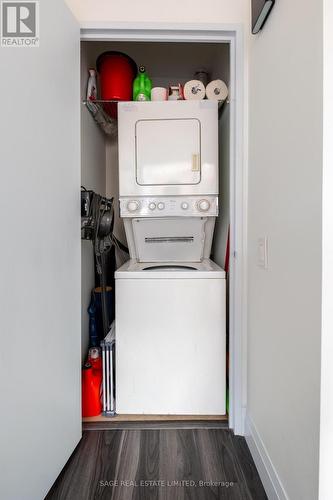 603 - 36 Charlotte Street, Toronto, ON - Indoor Photo Showing Laundry Room