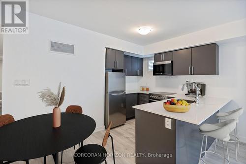 2 - 8 Marquette Avenue, Toronto, ON - Indoor Photo Showing Kitchen