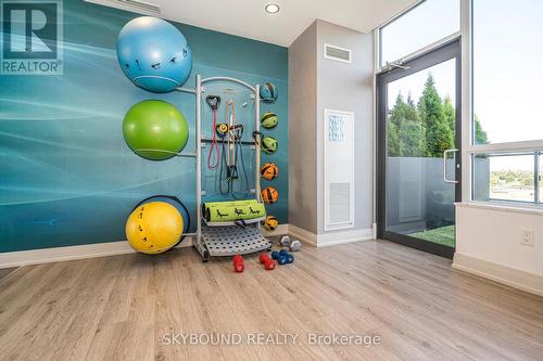 # 805 - 630 Greenwood Avenue, Toronto, ON - Indoor Photo Showing Other Room