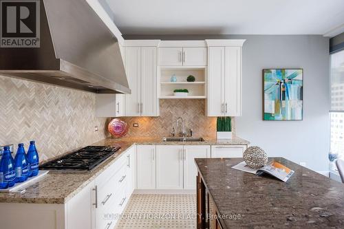 2403 - 183 Wellington Street W, Toronto, ON - Indoor Photo Showing Kitchen