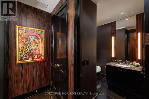 2403 - 183 Wellington Street W, Toronto, ON - Indoor Photo Showing Other Room