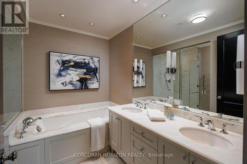 2403 - 183 Wellington Street W, Toronto, ON - Indoor Photo Showing Bathroom