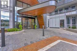 1607 - 3240 WILLIAM COLTSON AVENUE  Oakville, ON L6H 8C8