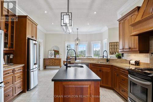 1794 Seaton Road, North Dumfries, ON - Indoor Photo Showing Kitchen With Upgraded Kitchen