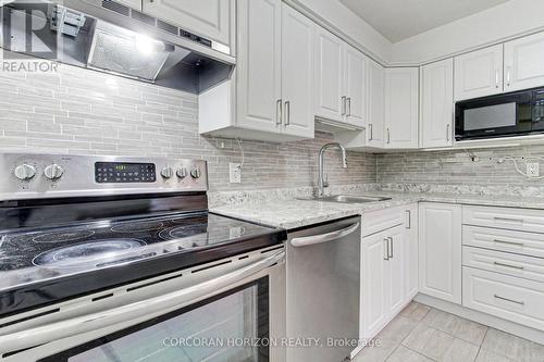 1909 - 1580 Mississauga Valley Boulevard, Mississauga, ON - Indoor Photo Showing Kitchen With Upgraded Kitchen