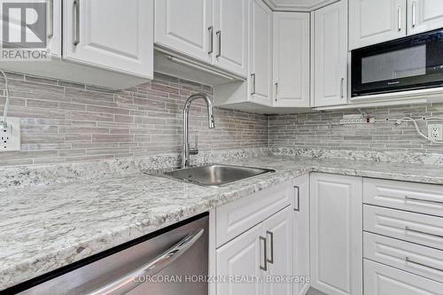 1909 - 1580 Mississauga Valley Boulevard, Mississauga, ON - Indoor Photo Showing Kitchen With Upgraded Kitchen