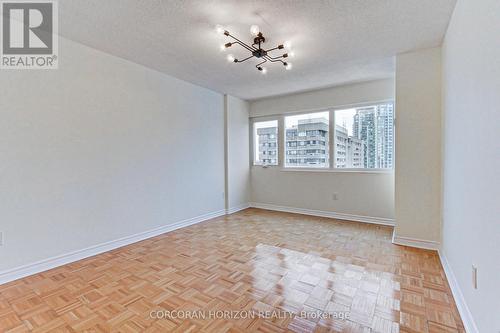 1909 - 1580 Mississauga Valley Boulevard, Mississauga, ON - Indoor Photo Showing Other Room