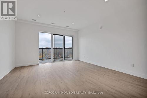 1904 - 15 Glebe Street, Cambridge, ON - Indoor Photo Showing Other Room