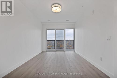 1904 - 15 Glebe Street, Cambridge, ON - Indoor Photo Showing Other Room