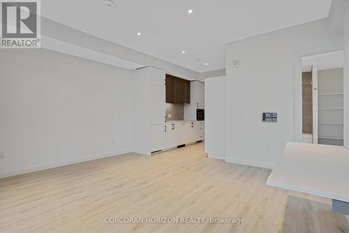 313 - 741 King Street W, Kitchener, ON - Indoor Photo Showing Kitchen