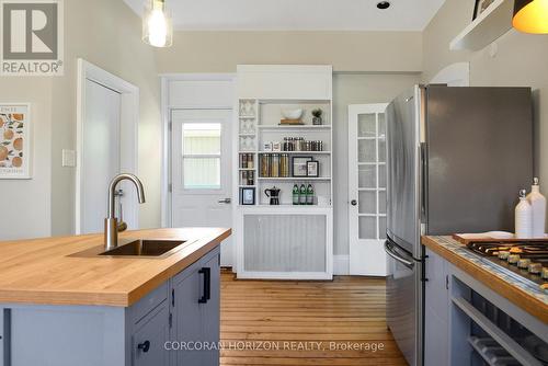 78 William Street W, Waterloo, ON - Indoor Photo Showing Kitchen